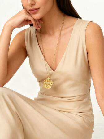 1pc 18K Gold Plated Stainless Steel Sunflower Pendant Necklace, Fashion Versatile Suitable For Daily Wear, Street Style, Influencer, Decoration, Holiday Gift, Engagement, Wedding