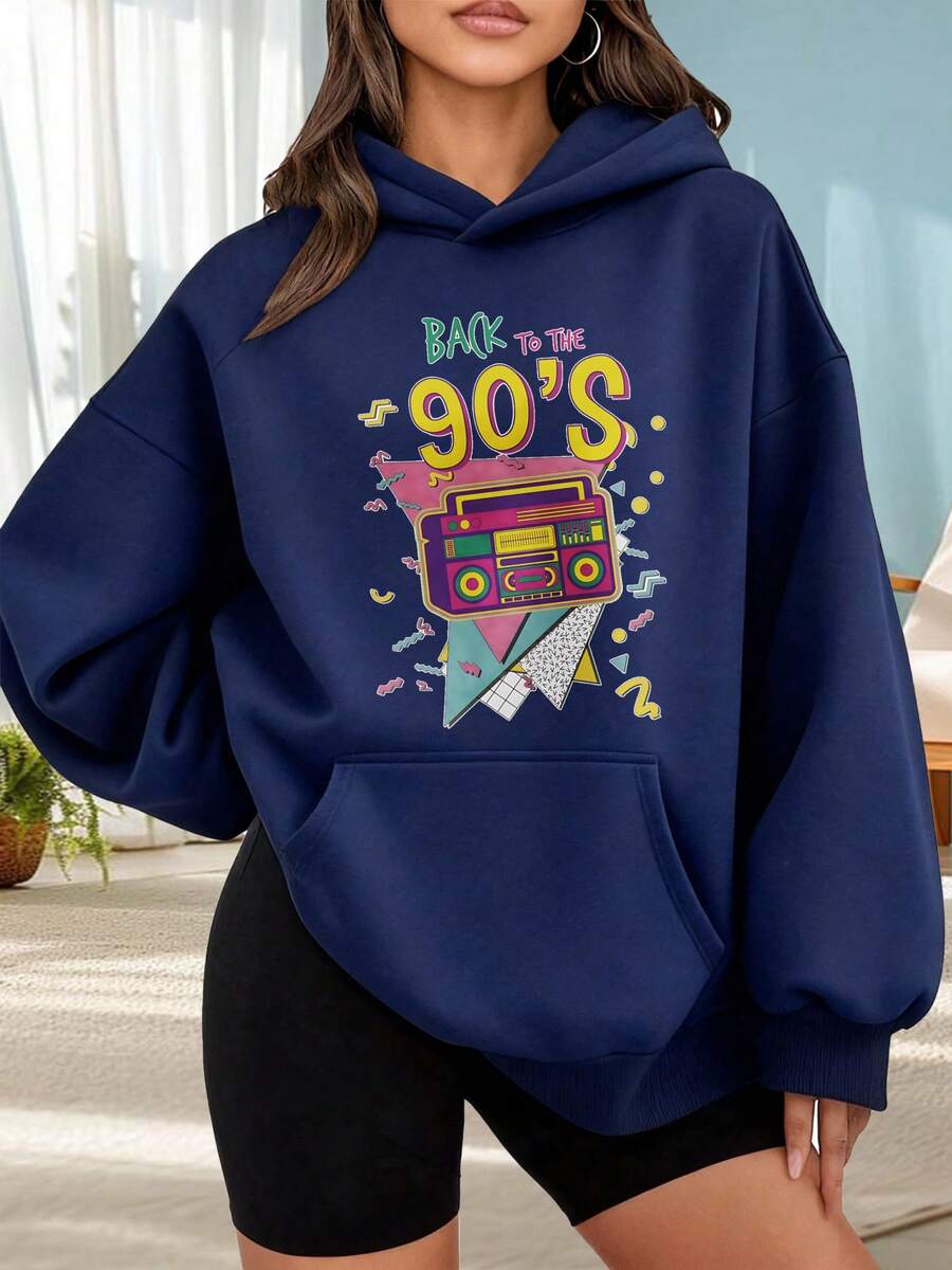 Fashionable Outdoor Hooded Sweater For Women. Black Hoodie With Retro Radio Print And "Back To The 90s" Text. Ideal For Everyday Wear, Parties, And The Fall/Winter Season. Perfect For Dates, Outings, And Holiday Gifts. The Best Choice For A Date Night. - 藏蓝色 - 查看 1