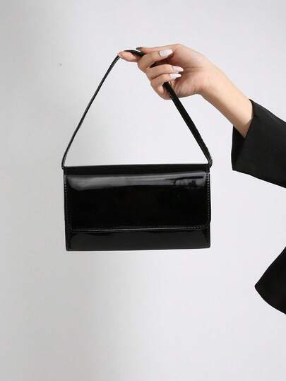 Questa elegante e discreta frizione in pelle verniciata di colore unito è leggera e portatile, adatta per adolescenti, donne, studenti universitari, giovani professionisti e impiegati. È una scelta ideale per l'ufficio, il campus, il lavoro, gli affari, gli spostamenti, le attività all'aperto, i viaggi, i picnic, le feste, i matrimoni, le cerimonie e le cene formali.