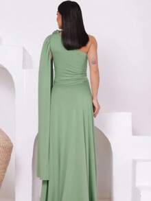 Women's Long Party Dress, One Shoulder, Draped With Slit – Elegant Fluit Fabric For Bridesmaids, Weddings, And Graduations – One Size Fits All. Elegant Asymmetrical Party Dress For Weddings. - 薄荷綠 - 查看 5