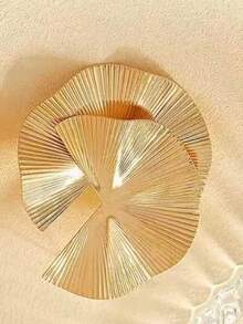 The Folding Fan Light And Shadow Brooch Features A Three-Dimensional Geometric Splicing And A Wind-Moving Fan Blade Design, Adding The Finishing Touch To A Daily Coat And Presenting An Oriental Minimalist Gift - brooch - View 2