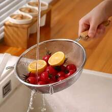 Stainless Steel Mesh Strainer Ladle With Dual Side Handles And Wooden Handle – Long-Lasting Kitchen Skimmer For Removing Residue, Oil Filtering & Cooking Prep - 銀色 - 查看 6