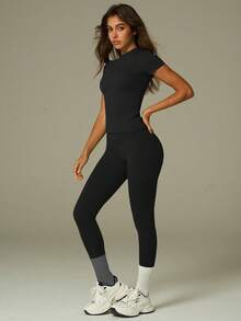 UONNOU Sporty Sculpting Loungewear Set | Stretchy Slim Fit Activewear - Black - View 9