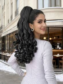 Extensiones de cola de caballo sintética ondulada de 20 a 24 pulgadas de largo, con pinza de agarre, color marrón claro, adecuado para uso diario - Negro - Ver 4