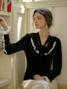 Simple Retro Women's Clashing Lace Patchwork Neck Velvet Shirt - Black - View 8