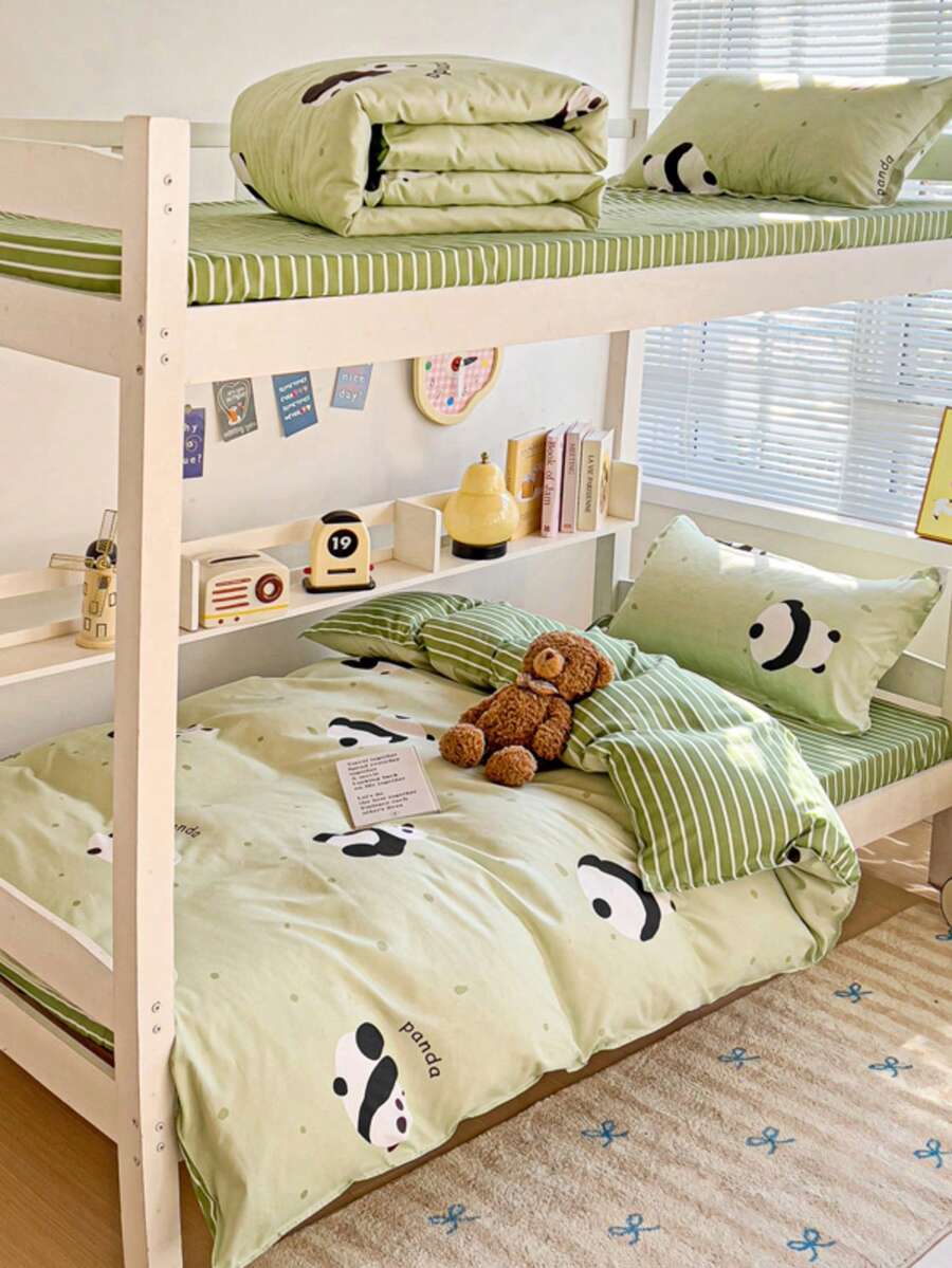 Bộ chăn ga gối 4 món (1 vỏ chăn + 1 ga trải giường + 2 vỏ gối), dùng cho gia đình/ký túc xá, họa tiết gấu trúc xanh và sọc, thiết kế hai mặt, phiên bản AB, vải mềm mịn, ấm áp, chống phai màu, kháng khuẩn.