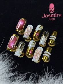 10片纯手工假指甲套装，Y2K法式美甲方形按压式指甲，金色指甲，白色搭配黑色指甲胶，粉色猫眼设计，手工粉色珍珠纹理雕刻设计，3D性感线条，可爱美甲贴纸，适合新年、情人节等节日，短款3.0按压式指甲，是女性和女孩居家、派对、生日礼物、圣诞节和其他节日的理想之选。DIY美甲用品，可重复使用。