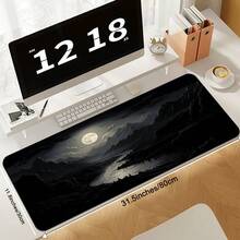 这款大型游戏鼠标垫采用紫色调的日式夜樱山水和宝塔图案，底部为防滑、可水洗的橡胶材质。这款超大尺寸的桌面垫非常适合用作办公配件、电脑装饰和桌面摆设。 - 黑色 - 查看 5