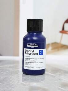 L'Oreal 欧莱雅专业美发Serioxyl丰盈洗发露（旅行装）100毫升 / 日常使用，帮助增加发量 / 净化头皮，帮助恢复头发密度。令秀发亮泽浓密 / 头皮如同皮肤，但结构更为复杂。皮脂氧化和头皮表面的微裂纹会导致诸多问题。这是一个需要打破的恶性循环。 - Serioxyl Advanced 100ml - 查看 5
