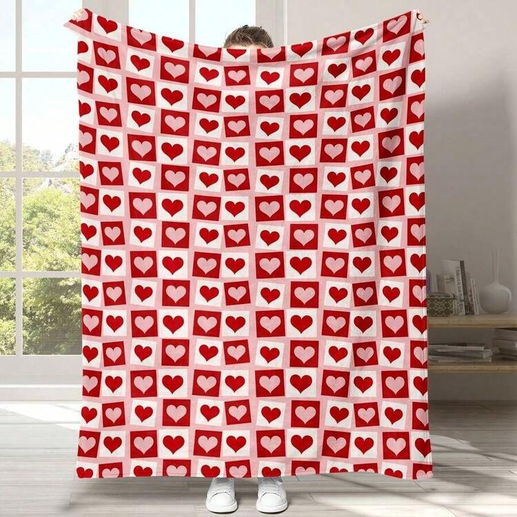 Retro And Fashionable Heart-Shaped Design,Super Soft Flannel Printed Blanket,As Birthday Gifts, Family, Wedding, Souvenir Blankets, Polyester Blankets Suitable For All Seasons, Washable, Machine Washable, Lightweight, Breathable, Comfortable, Warm, Unique, 280gsm For Him, Her Personalized Ideal Gifts For Her, Him, Family, Boyfriend, Girlfriend, Father, Family, Mother, Lover, Daughter, Son, Grandfather, Grandmother, Friend, Classmate, Pet. Perfect Nap, Camping, Travel, Home, Daily Life, Office Decoration, Birthday, Anniversary, Valentine's Day, Thanksgiving, Christmas, Halloween, Mother's Day, Father's Day, Wedding, New Year Gifts ,Sofa,Bed,Car,Bedroom,Living Room,Office, Outdoor Camping, Beach,Wall Decoration - 多色 4 - 查看 3