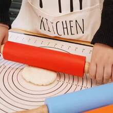 This Vibrant Rolling Pin Is A Must-Have Multi-Functional Tool For The Kitchen, Perfect For Home Kitchens, Baking Studios, And Cooking Classes. The Wooden Rolling Pin Features A Rotating Handle, Allowing 360-Degree Non-Stick Use For Making Dough, Pastries, Dumpling Wrappers, And Other Baked Goods. - Multicolored - View 1