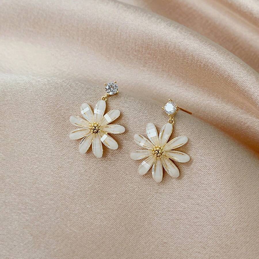Fresh Flower Minimalist Summer Earrings Girl Heart Small Daisy Earrings Elegant Ear Accessories Needle Earrings - Silver Needle Flower Earrings - View 1