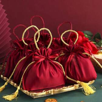 5个/套，红色缎面流苏抽绳礼品袋，奢华的婚礼和生日派对纪念品袋，非常适合赠送礼物和收纳物品，也可用作婚礼装饰礼品袋。