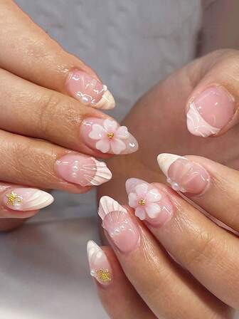24Pcs Short Oval 3D Gelnail Makes Flower Nails Design With Pearl Design French Acrylic Press On Nails Short Perfect Fit Fake Nail Set,Include: 1pc Jelly Glue And 1pc Nail File,Easy To Wear French Tip Press On Nails Art For Women And Girls Daily Life Rave Party Use