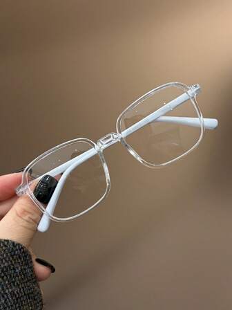 1ชิ้น แว่นตากันแสงสีฟ้าสีเหลี่ยม น่ารัก สีสันสดใส สำหรับเด็ก เหมาะสำหรับ อ่านหนังสือทุกวัน, เที่ยว, ของขวัญ, แว่นสายตาเลนส์ใส, ลำลอง, เหมาะสำหรับ เด็กชายและเด็กหญิง, ชีวิตประจำวัน, อ่านหนังสือ, ดูทีวี, เล่นเกม และใช้สมาร์ทโฟน, แว่นตาแฟชั่น, อุปกรณ์ประกอบฉากถ่ายภาพ, เครื่องประดับสำหรับชุดประจำวัน