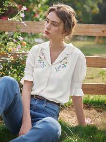 Simple Retro Alicia Floral Embroidery White V-Neck Blouse - White - View 1