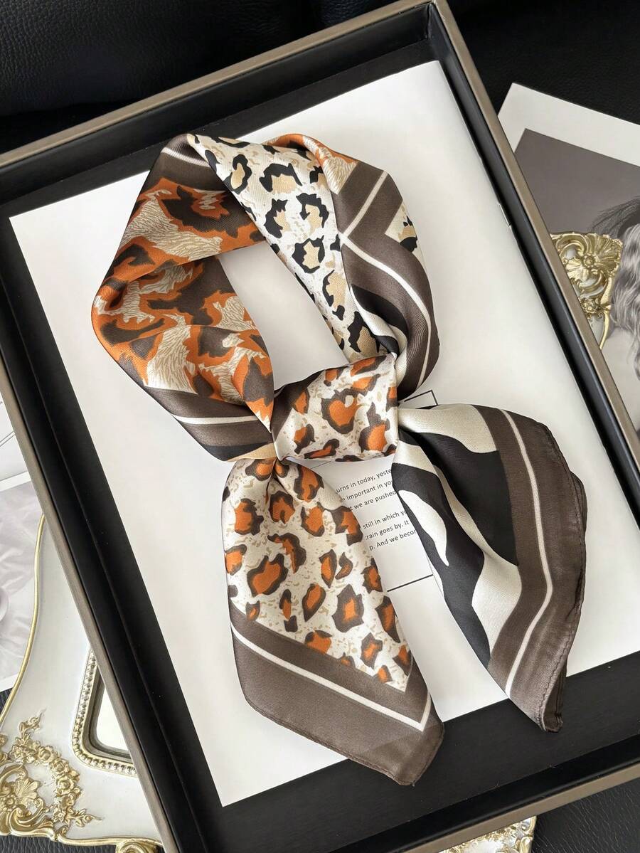 1条奢华品牌豹纹围巾，女士仿丝围巾，休闲百搭装饰小围巾 - 焦糖框 - 查看 1