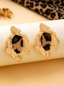 1对女士耳环，时尚不对称几何豹纹波浪耳环，适合冬季佩戴 - 金黃色 - 查看 4