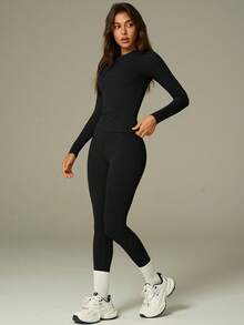 UONNOU 舒适塑身瑜伽两件套 | 长袖上衣 + 高腰紧身裤，适合日常运动 - 黑色 - 查看 10