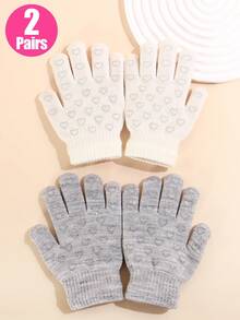 قلوب على شكل قلب بيضاء ورمادية فاتحة