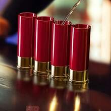 一套4个霰弹枪弹壳造型的烈酒杯，容量45毫升/1.5盎司，可用于盛装龙舌兰、伏特加、威士忌等利口酒，包括士兵造型和口红造型，Old South Brass品牌，原装12号烈酒杯，酒吧配件，新奇酒具，便携式烈酒杯，适合户外旅行、露营和狩猎。也适用于厨房、餐厅、酒吧、聚会、派对和节日庆典等场合。创意礼品套装，是烈酒爱好者的理想之选。 - 彩色 - 查看 6