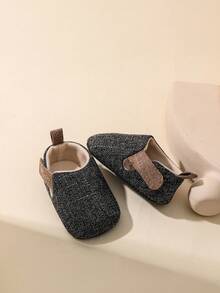 亚麻软底婴儿鞋，0-1岁 - 黑色 - 查看 13