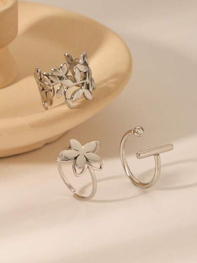  3 件套简约不锈钢 18K 镀金叶子和花朵镂空戒指套装，适合女士日常、节日、约会、生日、新年庆祝活动，可作为配饰或礼物