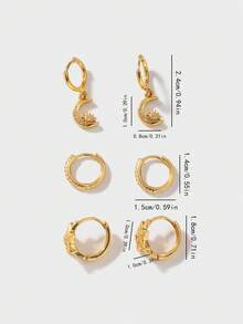 Conjunto de 6 brincos pendentes personalizados em cobre banhado a ouro 18K com zircônias cúbicas incrustadas, em formato de estrela, lua e sol. Perfeitos para uso diário e como presente para amigas em datas comemorativas e aniversários. - Ouro amarelo - Ver 6