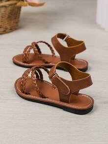 1 Pair Girl's Summer PU Woven Strap Sandals, Breathable Lightweight Hollow Casual Beach Vacation Shoes, Cute College Style Classic - Brown - View 5
