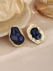 一对复古珍珠吊坠耳环，优雅迷人的设计，适合日常佩戴、宴会和派对等场合。 - 藏蓝色 - 查看 3