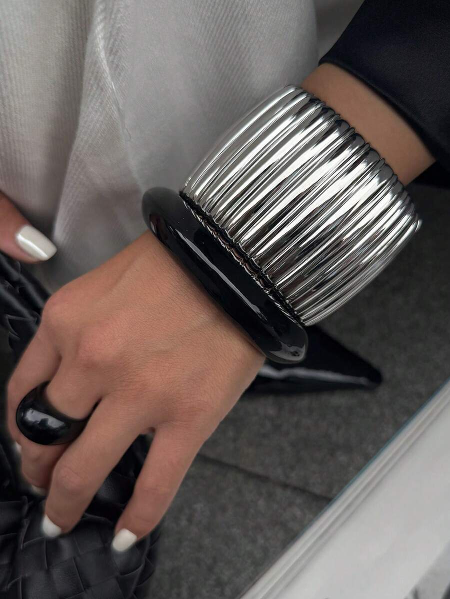1pc Women's Elegant Minimalist Silver Bangle Bracelet Stacked With Black Resin Bracelet, Classic & Versatile For All Occasions - Silver - View 1