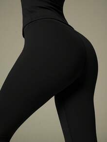 UONNOU 舒适塑身瑜伽两件套 | 长袖上衣 + 高腰紧身裤，适合日常运动 - 黑色 - 查看 7