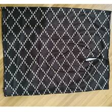 冬天，男女都穿着裹腿的衣物、保暖的领子和厚厚的保暖羊毛内衬来御寒。 - 彩色 - 查看 11