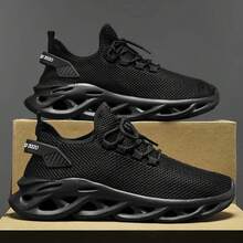 Men's Casual Sports Shoes, Breathable Mesh Fabric, Herringbone Sole, Leisure Sports Style, Matching Couple Design - Black - View 1