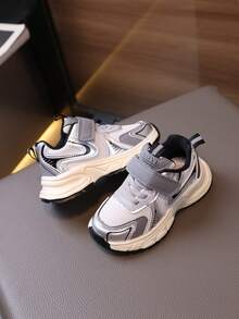 1双女婴运动鞋，PU魔术贴设计，软底，时尚耐穿，适合春、秋、冬季穿着。 - 灰色 - 查看 3