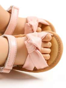 婴幼儿女童PU皮软皮露趾夏季凉鞋花朵公主平底鞋