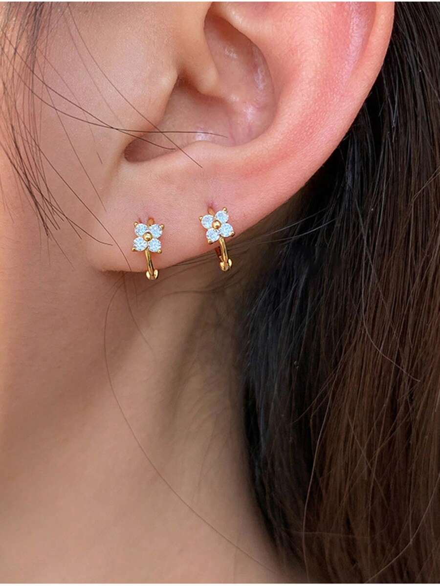 Nooxian 1 Đôi bông tai tròn bằng đồng hình cỏ bốn lá dành cho nữ