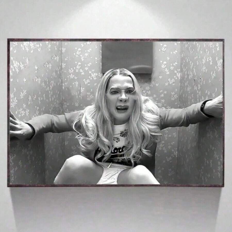 1 pieza, Arte de pared divertido para el baño, Retratos de personajes de películas de comedia vibrantes y de moda, Decoración de fiesta de baño, Estilo estético de amantes del cine, Póster en blanco y negro gótico vintage y oscuro, Pintura de lienzo minimalista, Regalo de vacaciones y cumpleaños, Decoración de oficina con obra de arte organizada - Multicolor - Ver 1