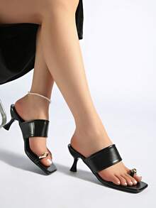 5cm New Colorblock Minimalist Wedge Thong Sandals For Women, Summer Open Toe High Heels 2025,Kitten Heels,Flip Flops - Black - View 3
