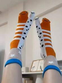 5 أزواج من جوارب للأزواج ذات موضوع حوض السمك المرح، جوارب متوسطة الطول منفصلة الأصابع بتصاميم مختلفة وطريفة، جوارب منفصلة الأصابع مضحكة، جوارب سمكة الأنقليس، جوارب ناعمة ومقاومة للروائح وقابلة للتنفس، جوارب كاحل مبتكرة، جوارب كرتونية للرجال والنساء، جوارب للأزواج بتصاميم سمكة الأنقليس المجردة مع عيون وزعانف تعبيرية