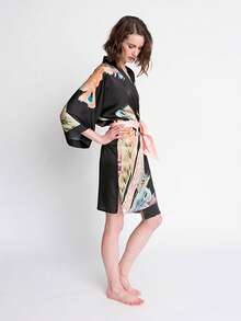 Áo khoác kimono dáng lửng phong cách Trung Hoa cổ điển, mới lạ, sang trọng, in họa tiết retro, kiểu dáng thanh lịch, thắt eo thoải mái, nhẹ nhàng, thích hợp cho kỳ nghỉ hè đi biển, thiết kế độc đáo, chống nắng. - màu đen - Xem 2