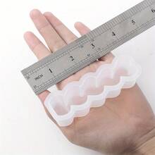 5-Compartment Heart-Shaped Candle Mold, DIY Aromatherapy Plaster And Silicone Mold, Home Decoration Ornament, Handmade Candle Making Resin Mold, Candle Making Mold, DIY Home Decoration, Heart-Shaped Mold, Handmade Resin Mold, Grid Pattern Mold, Easter-Themed Mold, Durable Plaster Mold, DIY Craftsman.