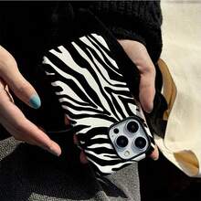 Fashionable Zebra Striped Phone Case - Striking Black And White Stripes