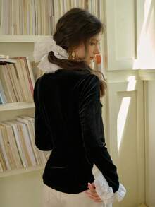 Simple Retro Women's Clashing Lace Patchwork Neck Velvet Shirt - Black - View 2