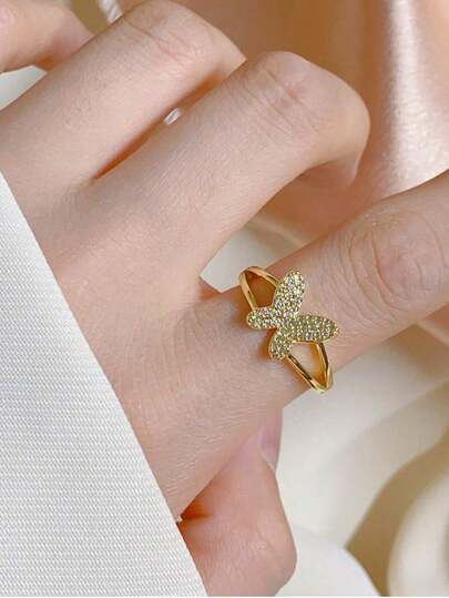 1pc Golden Cubic Zirconia Butterfly Shaped Ring, Creative Unique Fashion Design, Ins Style, Korean Chic, Casual, Versatile, Gift For Women, Suitable For Daily, Commute, Street, Party, Festival (OPP Bag Packaging)