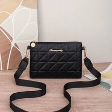 Tas Selempang, Tas Bahu, Tas Genggam, atau Tas Amplop Rantai Timbul Bergelombang Model Baru - Hitam - View 4