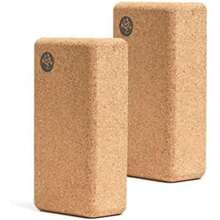 Manduka - Bloque de corcho para yoga, soporte y , con superficie antideslizante, accesorio de ejercicio para yoga, pilates, y fitness general(2.75" x 4" x 8.5" (Pack Of 2)) - Multicolor - Ver 5