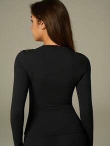 UONNOU 舒适塑身瑜伽两件套 | 长袖上衣 + 高腰紧身裤，适合日常运动 - 黑色 - 查看 6