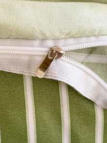 Bộ chăn ga gối 4 món (1 vỏ chăn + 1 ga trải giường + 2 vỏ gối), dùng cho gia đình/ký túc xá, họa tiết gấu trúc xanh và sọc, thiết kế hai mặt, phiên bản AB, vải mềm mịn, ấm áp, chống phai màu, kháng khuẩn. - Yêu bạn gấu - Xem 12