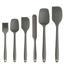 Set de 6 ustensile de bucătărie din silicon Nordic Color - Racletă mare/Racletă mică/Racletă mare/Racletă mică/Pulsă de ulei/Spatulă lungă - Instrumente de copt în culorile macaroanelor, Spatulă pentru cremă de tort - Articole de bucătărie - Pentru pasionații de copt și bucătari amatori - Multicolor - Vizualizare 1